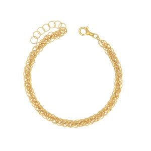 Elegant gold chain bracelet with clasp