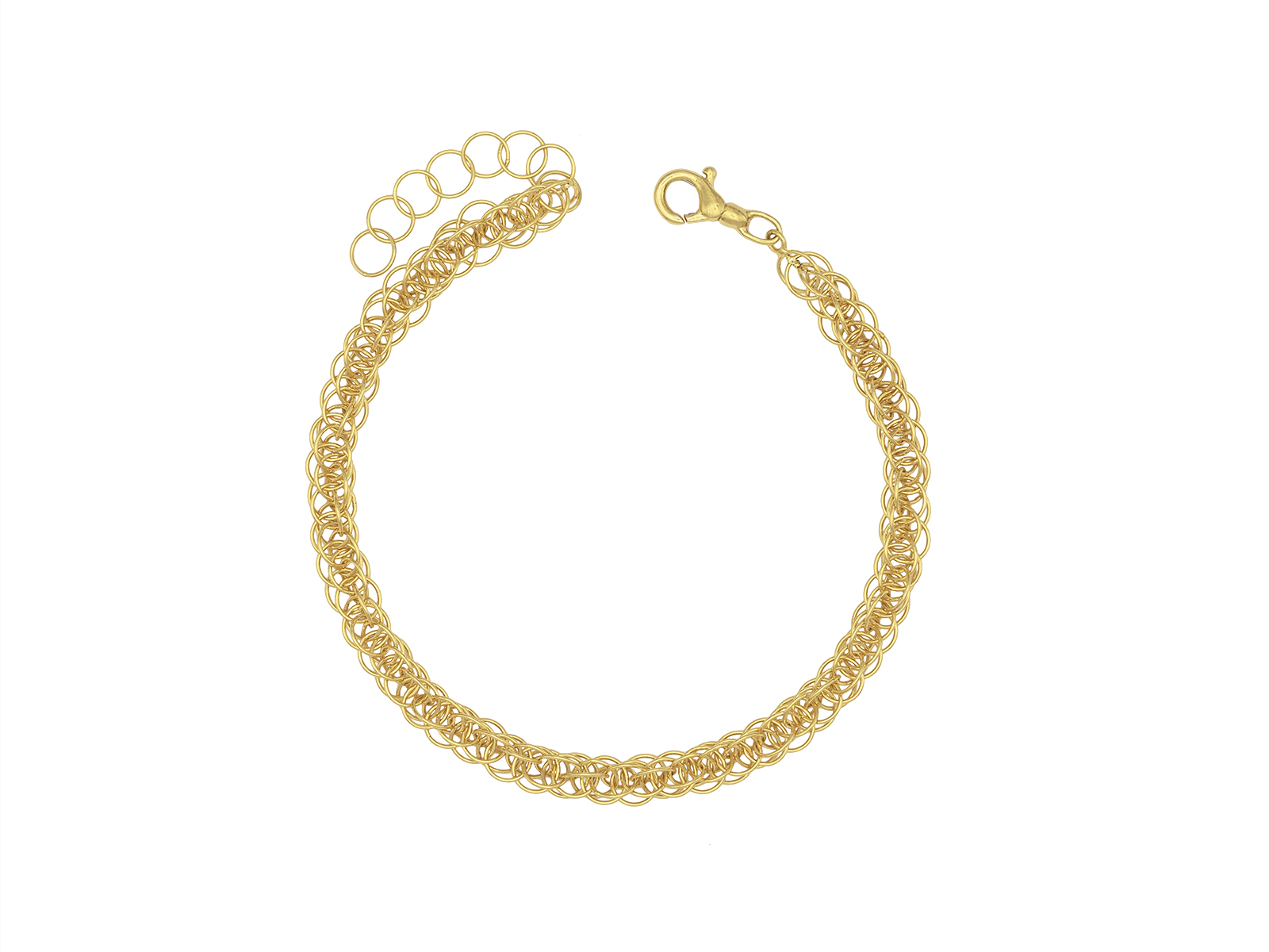 Elegant gold chain bracelet with clasp